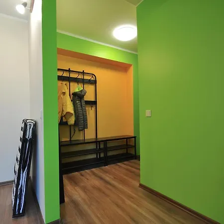 Elegant Lux Green